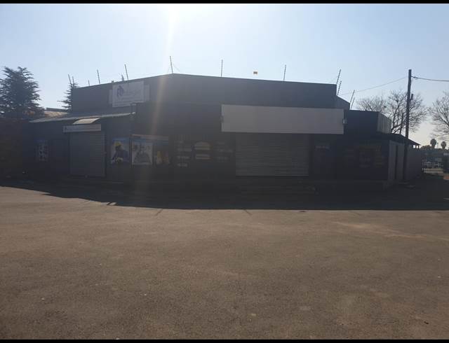 320M² RETAIL RENTED IN WADEVILLE