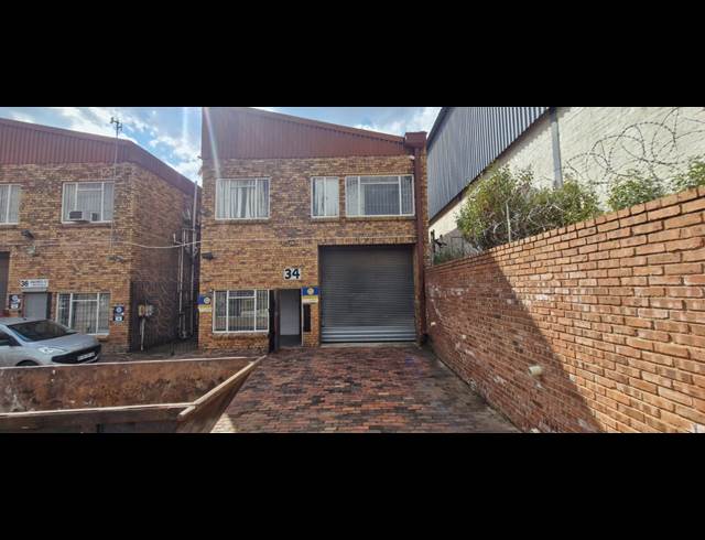 227M² WAREHOUSE TO LET IN TROYEVILLE