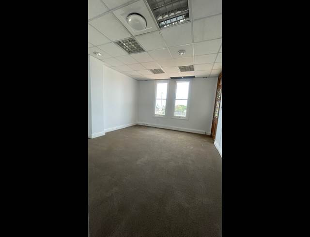 529M² OFFICE TO LET IN WINDERMERE