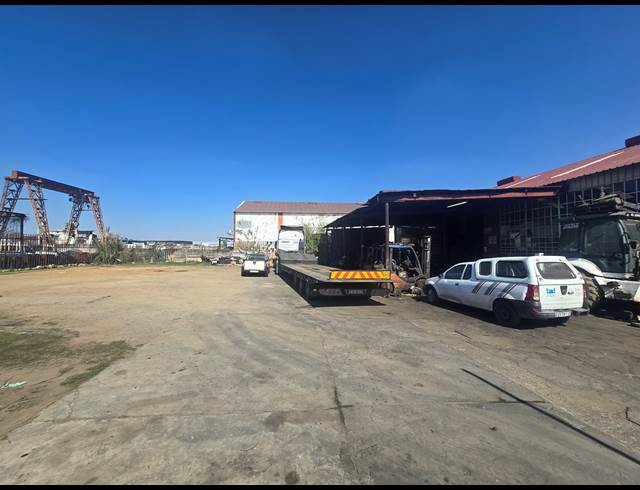 500M² WAREHOUSE TO LET IN ANDERBOLT