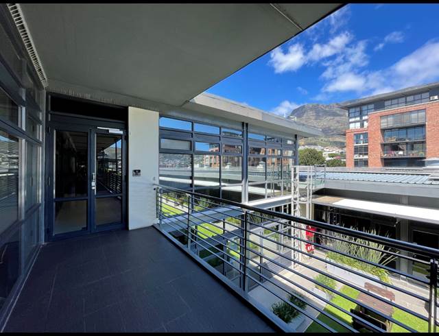 207M² OFFICE TO LET IN GARDENS