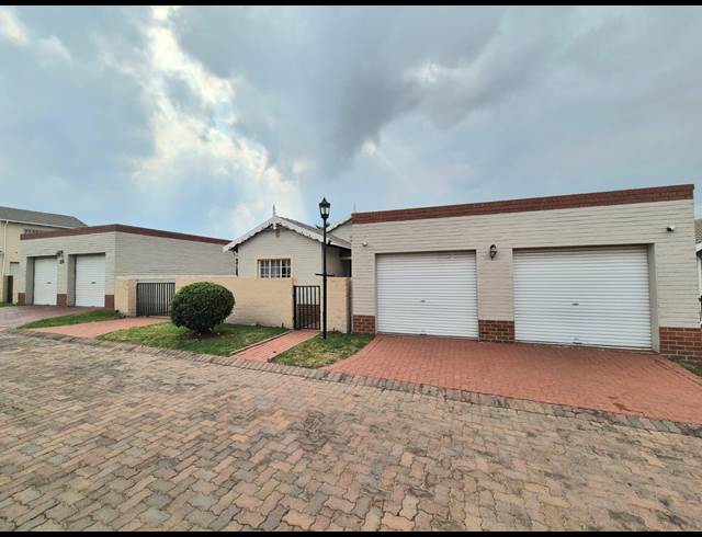 3 BEDROOM CLUSTER RENTED IN NOORDWYK