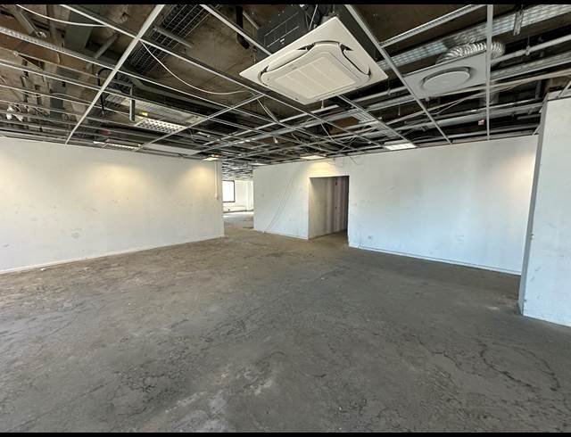 1,220M² OFFICE TO LET IN CAPE TOWN CITY CENTRE