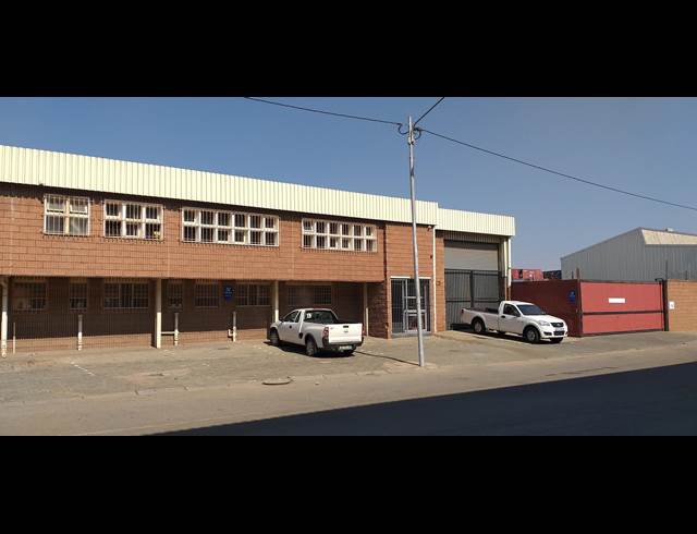 500M² MINI FACTORY RENTED IN WYCHWOOD