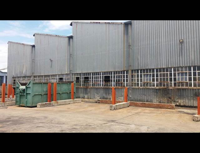 1,440M² WAREHOUSE TO LET IN STEELEDALE