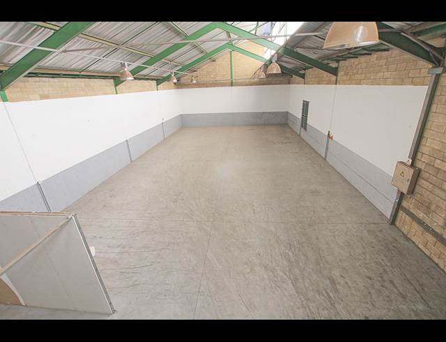 291M² WAREHOUSE TO LET IN ROBERTVILLE