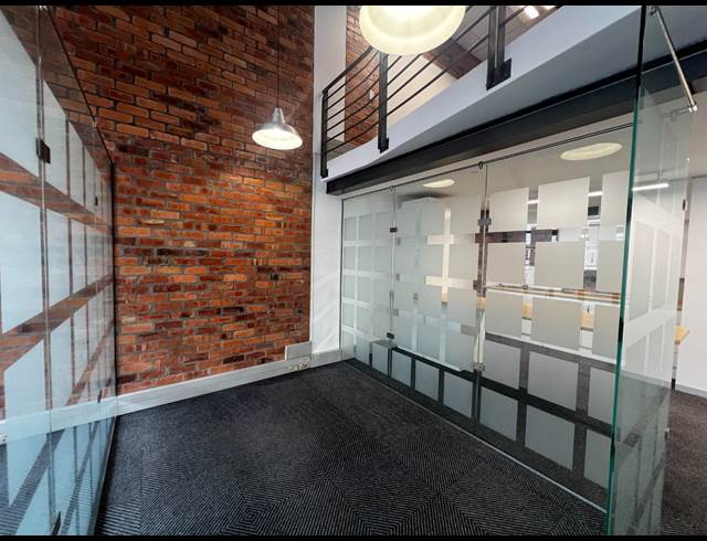 205M² OFFICE TO LET IN GREEN POINT