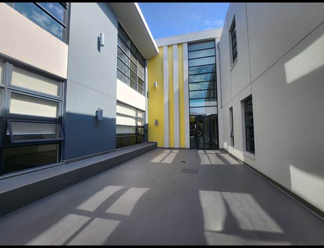 583M² OFFICE TO LET IN GALLAGHER ESTATE