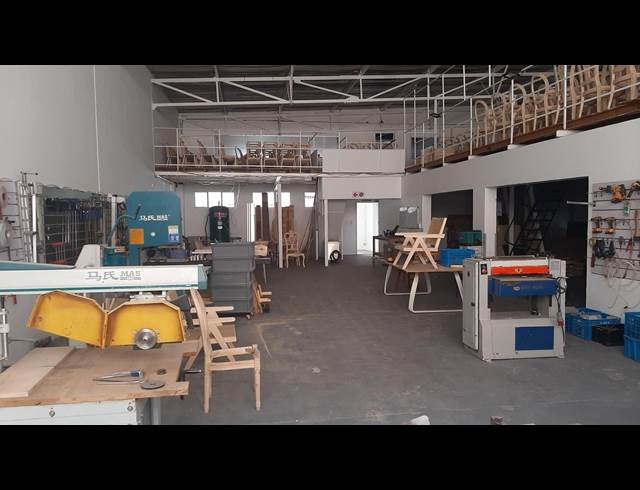 700M² WAREHOUSE TO LET IN EDENDALE