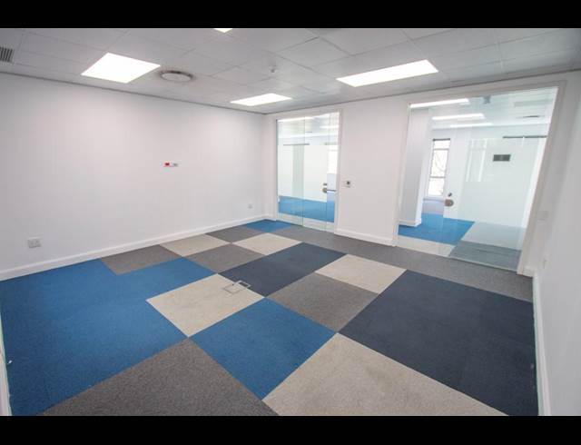 2,000M² OFFICE TO LET IN SANDOWN