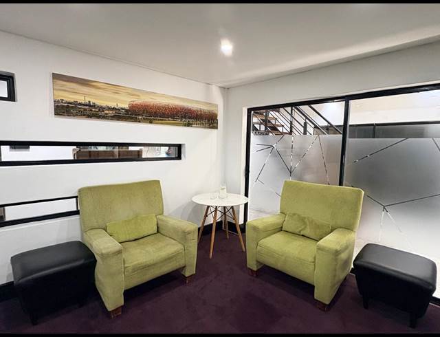 17M² SERVICED OFFICE TO LET IN BARBEQUE DOWNS