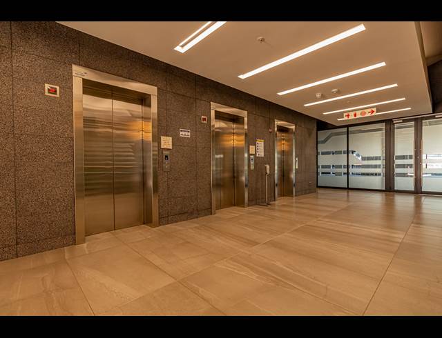30M² SERVICED OFFICE TO LET IN VORNA VALLEY