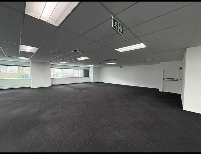 450M² OFFICE TO LET IN FORESHORE