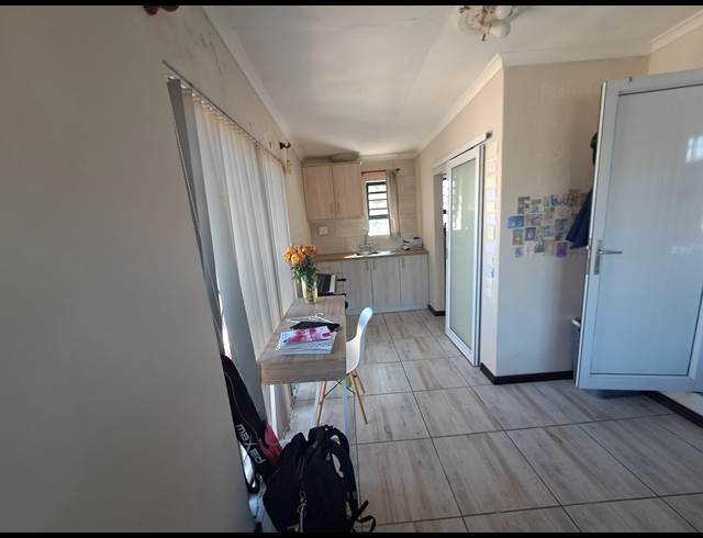 4 bed property to rent in HOSPITAL HILL