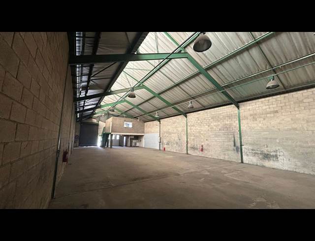 398M² WAREHOUSE TO LET IN ROBERTVILLE