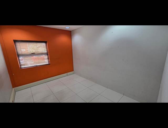 252M² OFFICE TO LET IN NELSPRUIT EXT 1