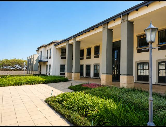 383M² OFFICE TO LET IN BRYANSTON