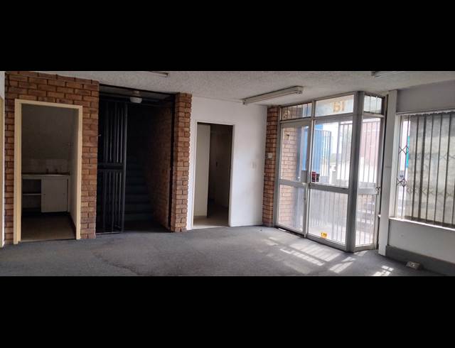 470M² WAREHOUSE TO LET IN BENROSE