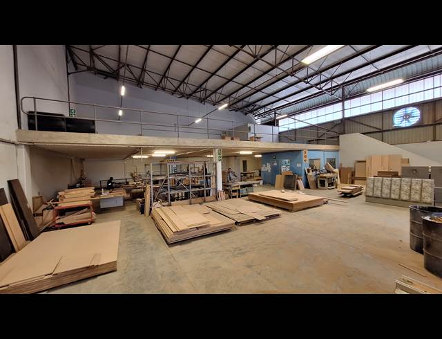 1,287M² WAREHOUSE TO LET IN LANSERIA