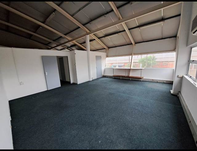 170M² OFFICE TO LET IN UMGENI BUSINESS PARK