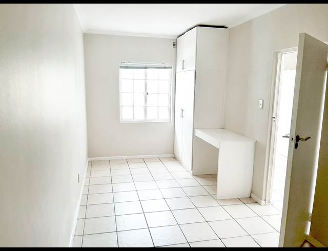 2 bed property to rent in SCHOTSCHE KLOOF