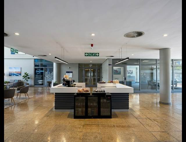 114M² OFFICE TO LET IN FORESHORE