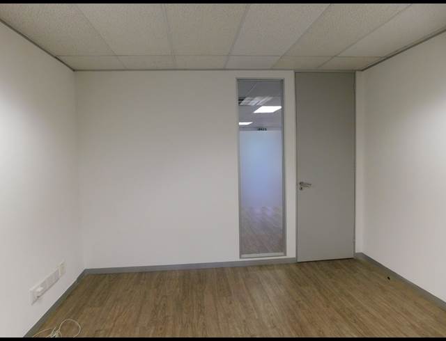 191M² OFFICE TO LET IN HYDE PARK