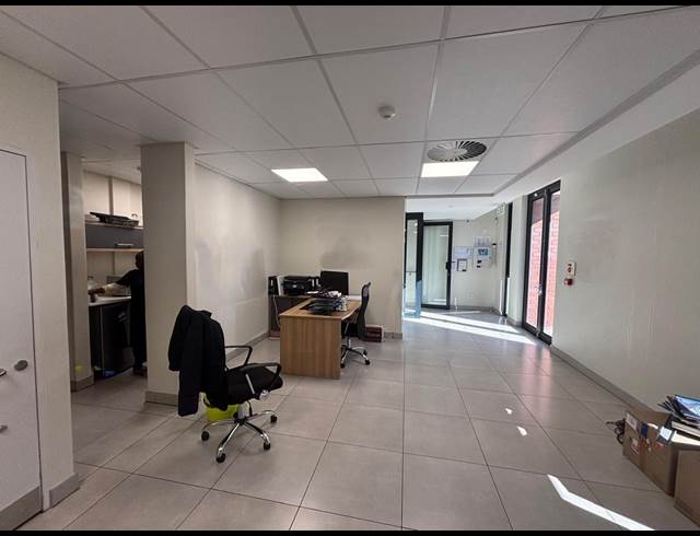 428M² WAREHOUSE TO LET IN KRAAIFONTEIN INDUSTRIA
