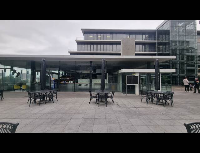 236M² OFFICE TO LET IN WOODSTOCK