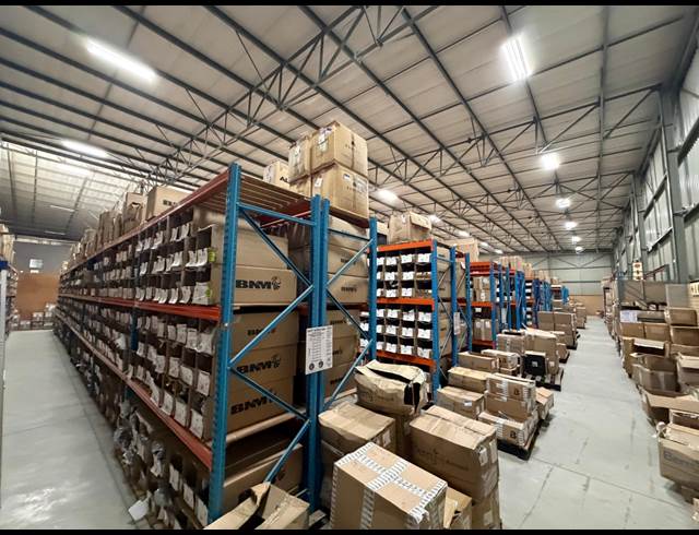 3,137M² WAREHOUSE TO LET IN HALFWAY HOUSE