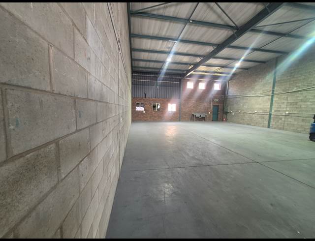 331.70M² WAREHOUSE TO LET IN LINBRO PARK