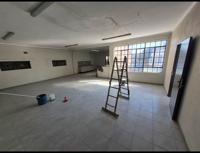 640M² FACTORY TO LET IN BENROSE