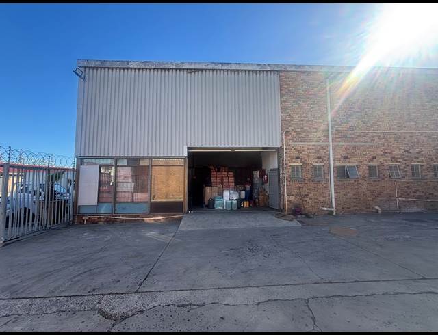 300M² WAREHOUSE TO LET IN PAROW INDUSTRIAL