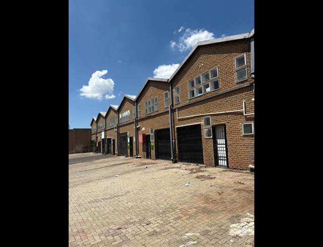 108M² WAREHOUSE TO LET IN GERMISTON NORTH