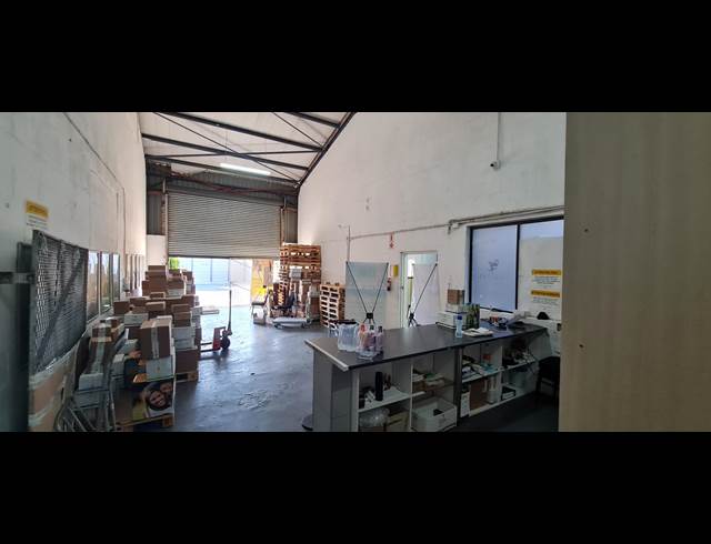 454M² WAREHOUSE TO LET IN DIEP RIVER