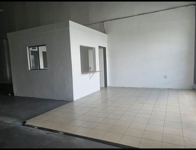 225M² WAREHOUSE TO LET IN RIVERSIDE PARK