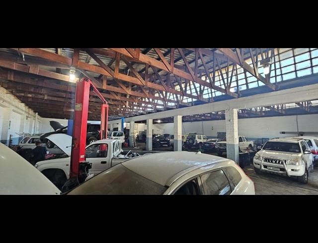 800M² WAREHOUSE TO LET IN PAARL CENTRAL