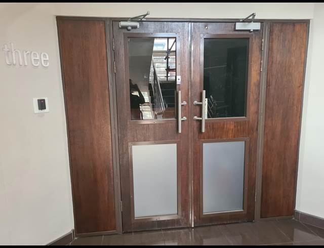886M² OFFICE TO LET IN BELLVILLE CENTRAL