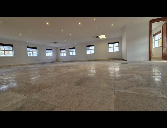 383M² OFFICE TO LET IN WESTLAKE