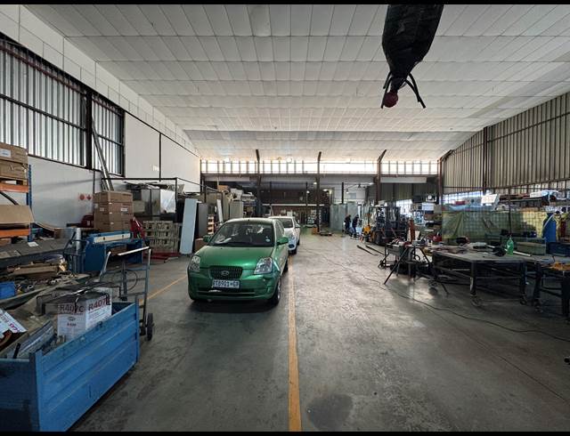 1,313M² WAREHOUSE TO LET IN ROBERTVILLE