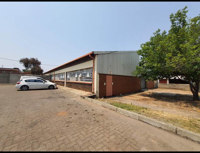 847M² WAREHOUSE RENTED IN BENROSE