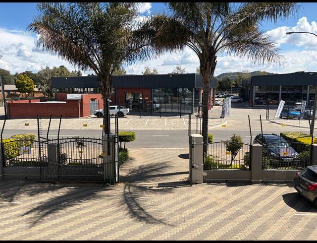 400M² WAREHOUSE TO LET IN RACEVIEW