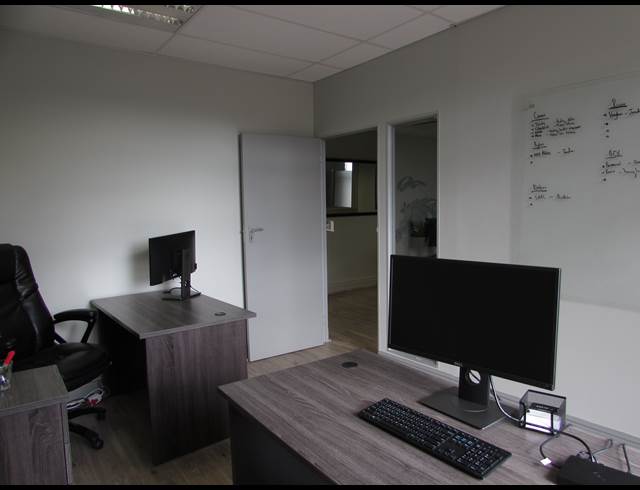 Business property to rent in CENTURY CITY