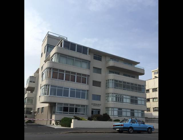 1 BEDROOM APARTMENT TO LET IN MOUILLE POINT