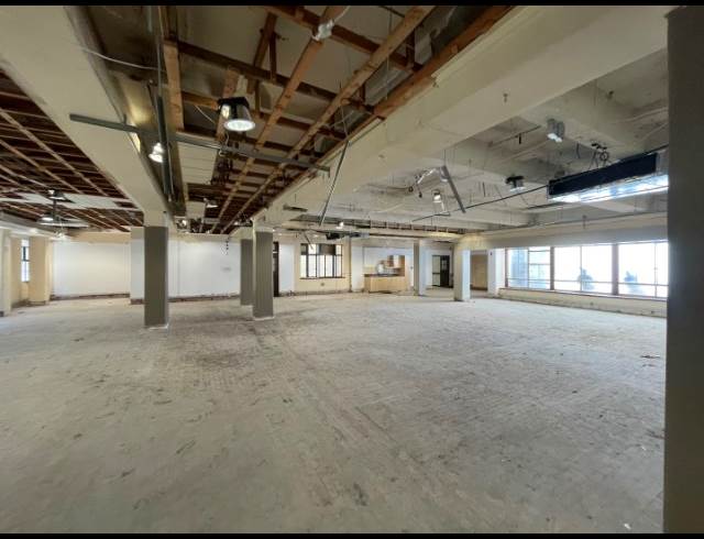 8,423M² BUILDING TO LET IN CAPE TOWN CITY CENTRE