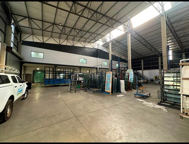 3,456.80M² WAREHOUSE TO LET IN COSMO BUSINESS PARK