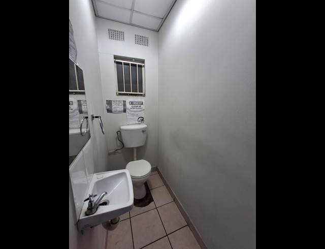 310M² OFFICE TO LET IN VINCENT