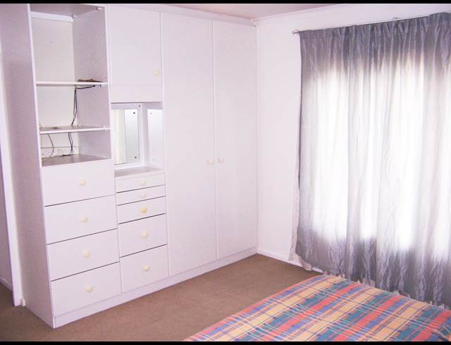 3 bed property to rent in ROSEBANK