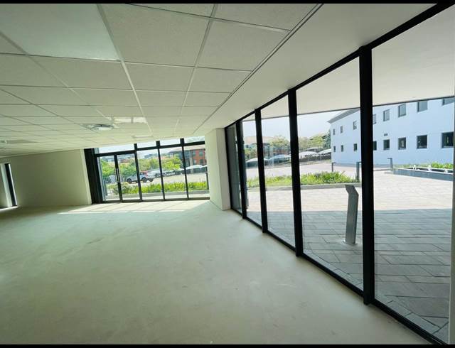 425M² OFFICE TO LET IN VORNA VALLEY