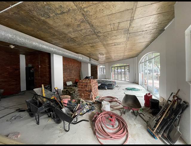176M² RETAIL TO LET IN GREEN POINT